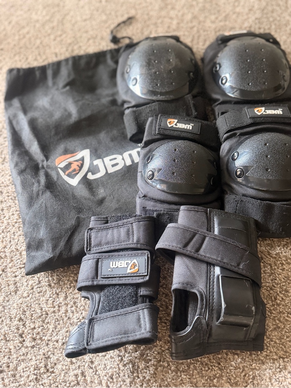JBM Black Protective Knee and Elbow Pad Set - Picture 2 of 5